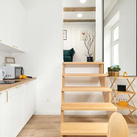 Wierzbiecice Cozy For 4 Guests Near The Center Of By Renters Апартаменты