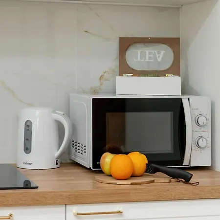 Apartment Wierzbiecice For 4 Guests Near The Center Of By Renters Posen