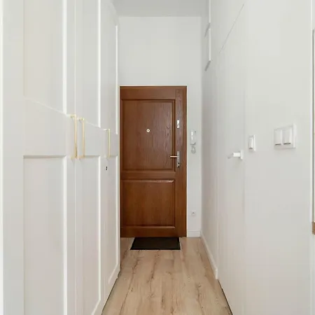 Wierzbiecice Cozy For 4 Guests Near The Center Of By Renters Apartment *