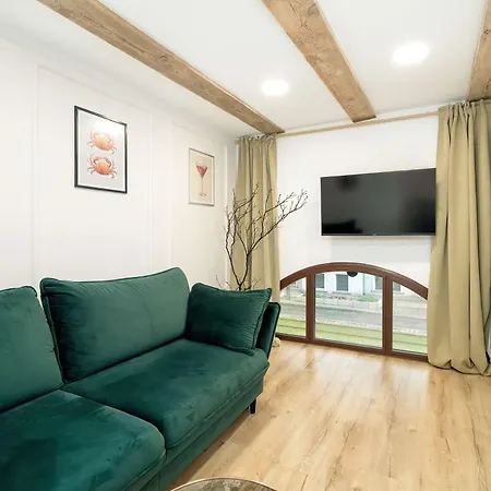 Wierzbiecice Cozy For 4 Guests Near The Center Of By Renters Apartment